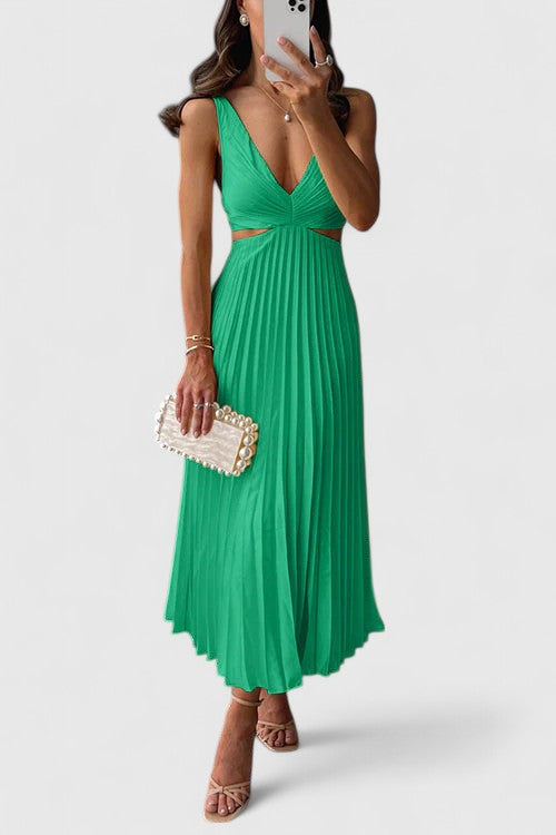 Women's formal pleated sleeveless party dress, an elegant choice for special occasions.