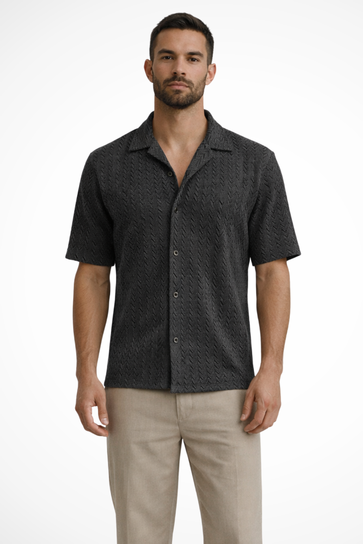 Relaxed fit men's summer shirt, short sleeve and textured chevron design, great for casual wear.