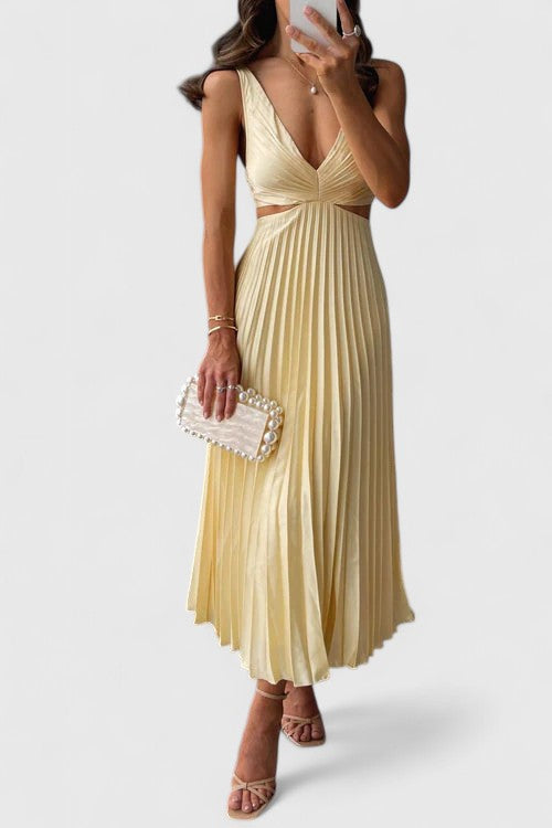 Elegant sleeveless pleated wedding guest dress for women, ideal for formal occasions.