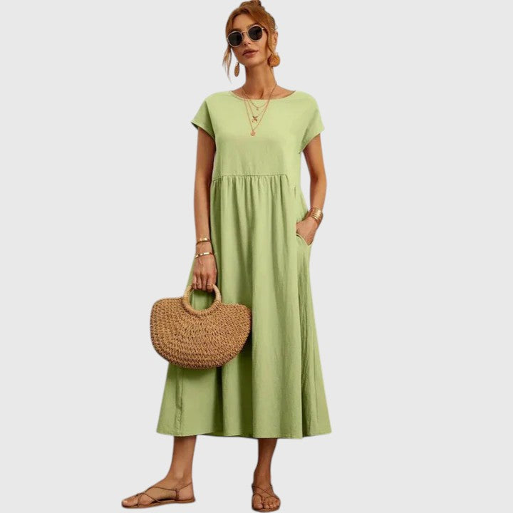 Effortlessly chic women's midi dress, relaxed fit & comfortable for everyday, featuring short sleeves.