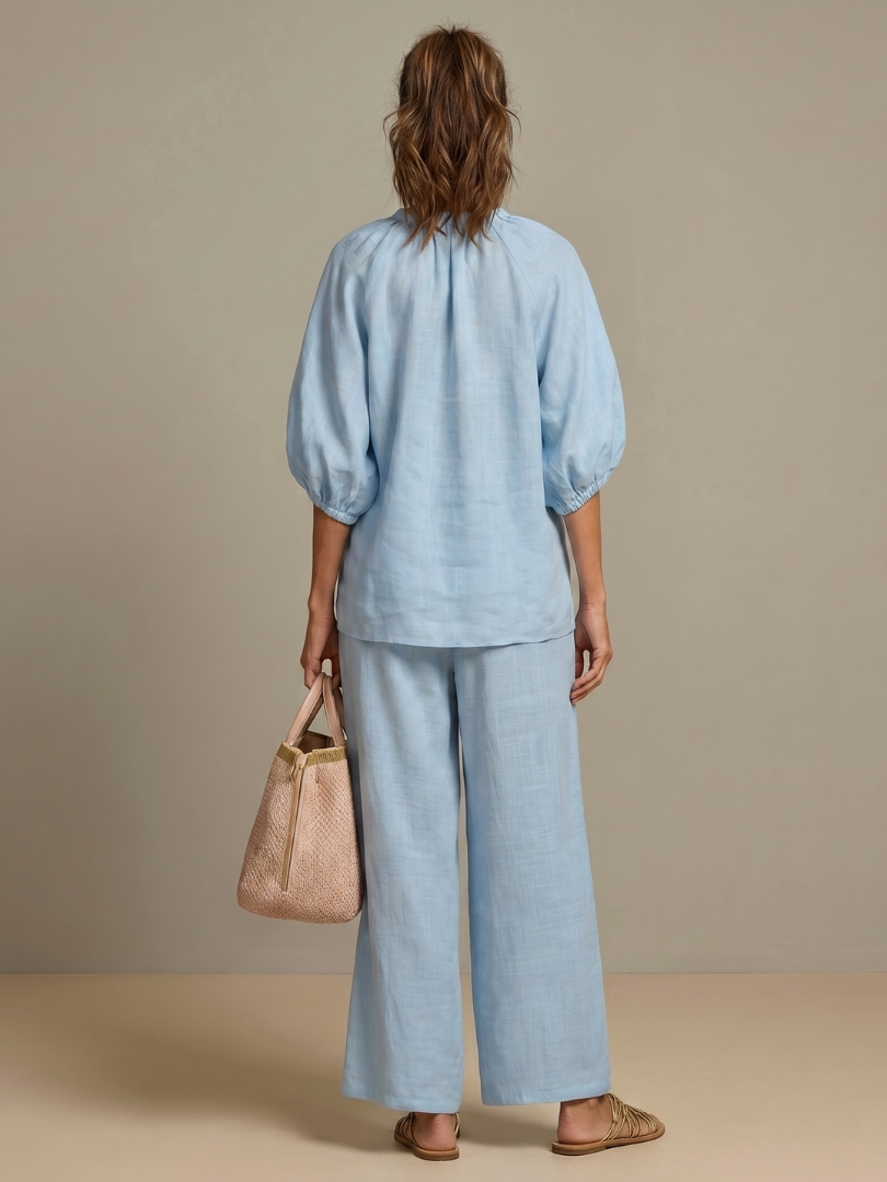 Comfortable women's blouse and wide-leg pant set. Relaxed fit, perfect for casual spring and summer outfits.