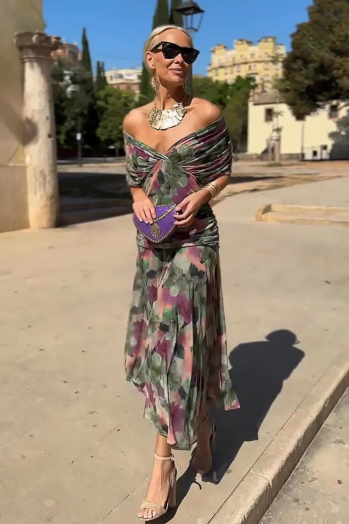 Gradient elegant V-neck maxi dress for women, perfect as a party or formal evening gown.