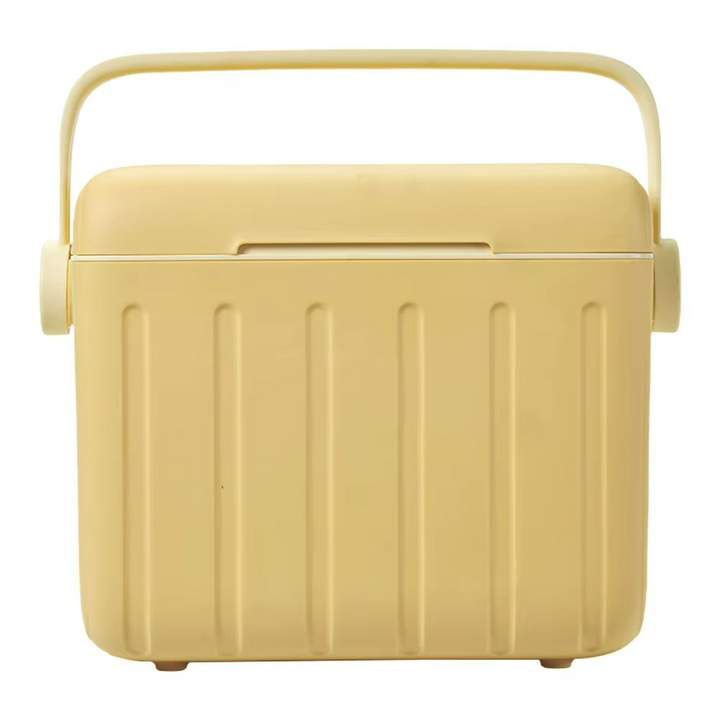 6L portable insulated cooler box keeps drinks cold for picnics, beach, camping, and outdoor travel.
