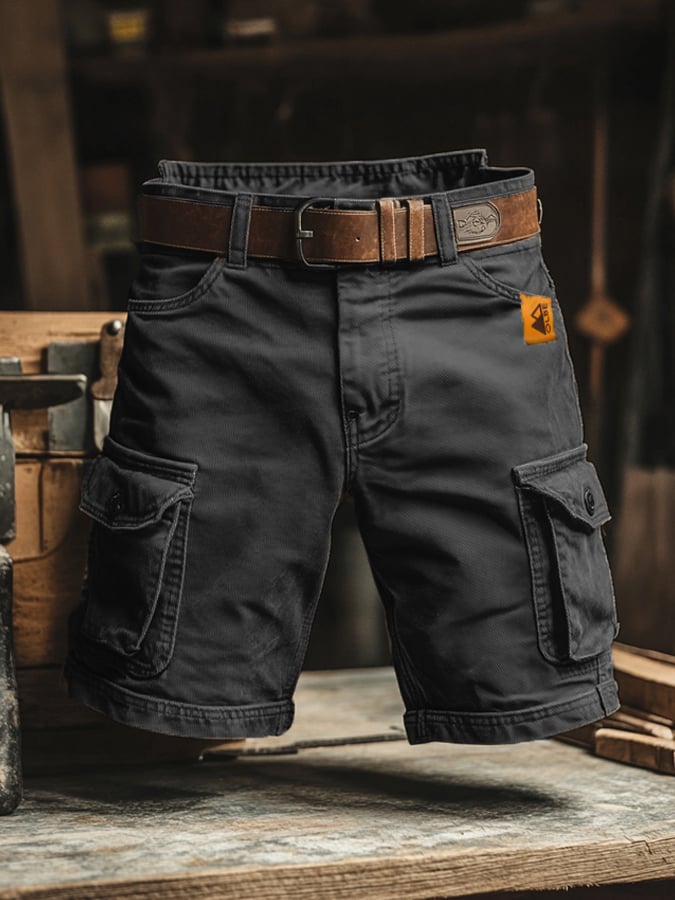 Men's casual outdoor cargo pants in a versatile, rugged style, perfect for adventure and daily wear.