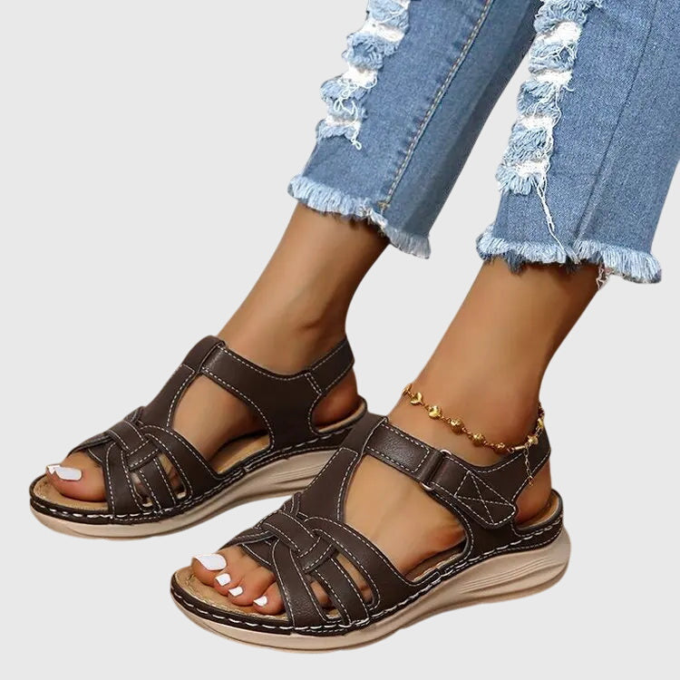 Comfortable women's orthopaedic sandals, stylish and supportive footwear with arch support for summer.