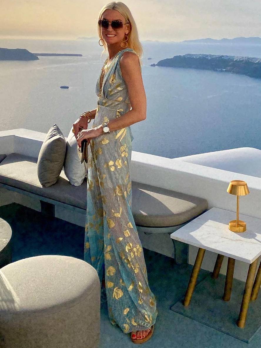Glittering women's bronze sequin long dress, a stunning V-neck party gown for luxurious fashion.