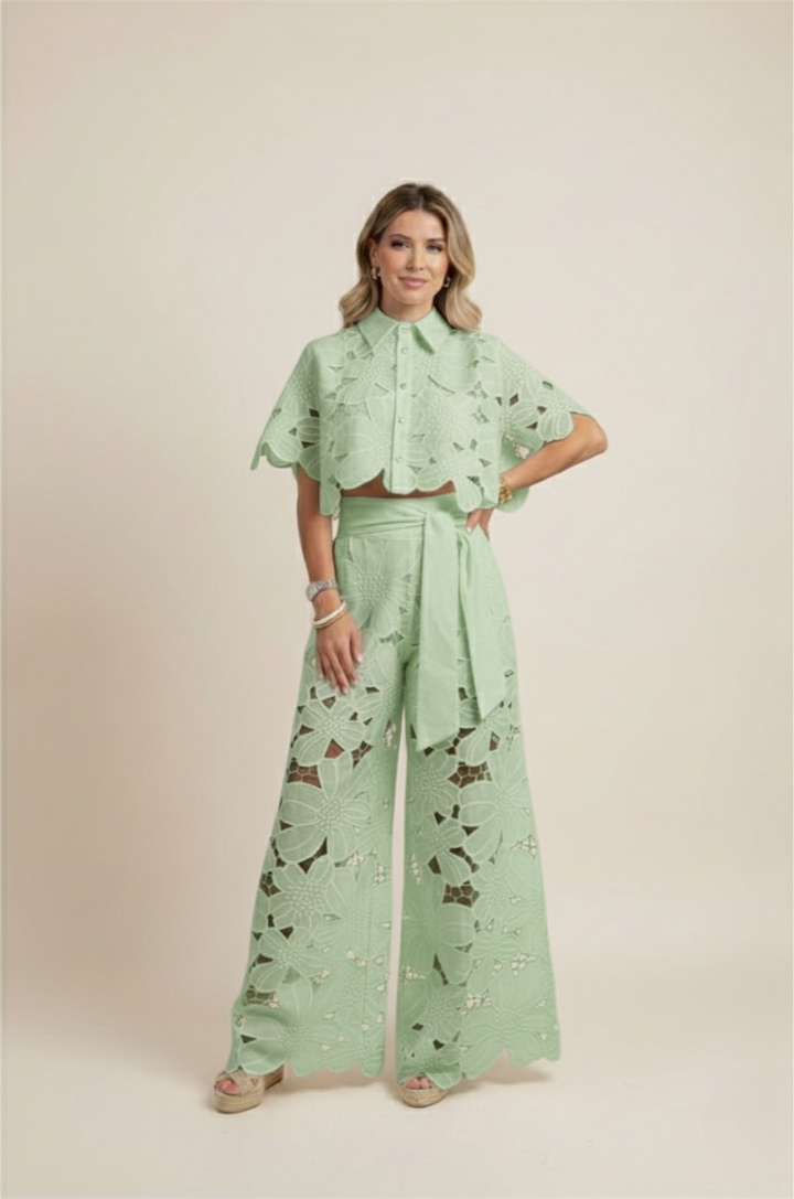 Feminine floral embroidered two-piece set, a comfortable and stylish wide-leg summer outfit.