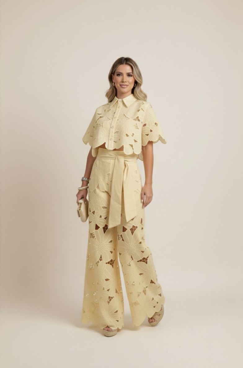 Women's wide-leg two-piece set, featuring beautiful floral embroidery for summer fashion.