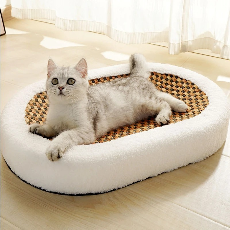 Modern 2-in-1 cat bed & scratcher with durable sisal surface & soft oxford fabric lounge for feline comfort.