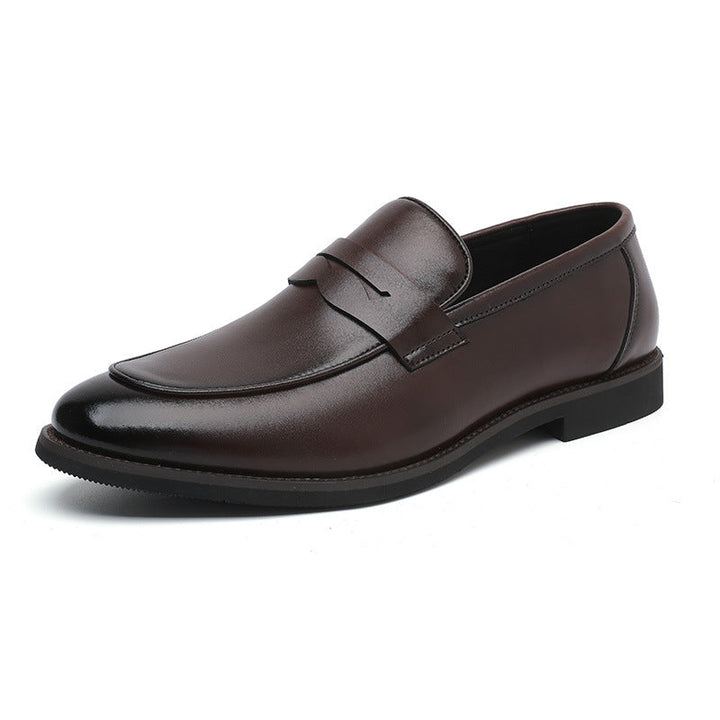 Stylish men's penny strap loafers in polished leather. Comfortable slip-on dress shoes, perfect for business or casual.