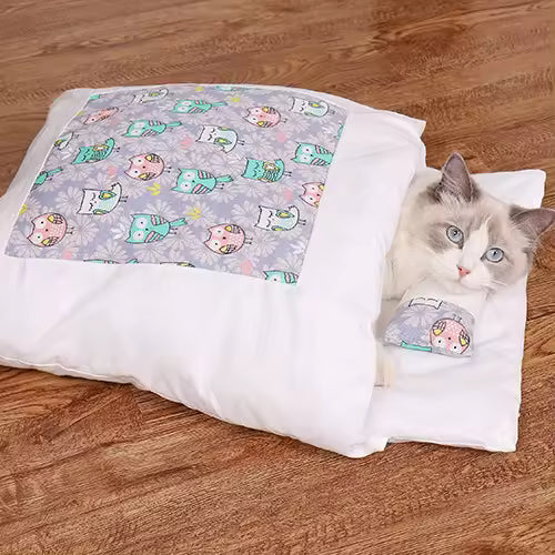 Cat's ComfyCave Plush Bed - Warm & Secure Sleeping Bag for Cats