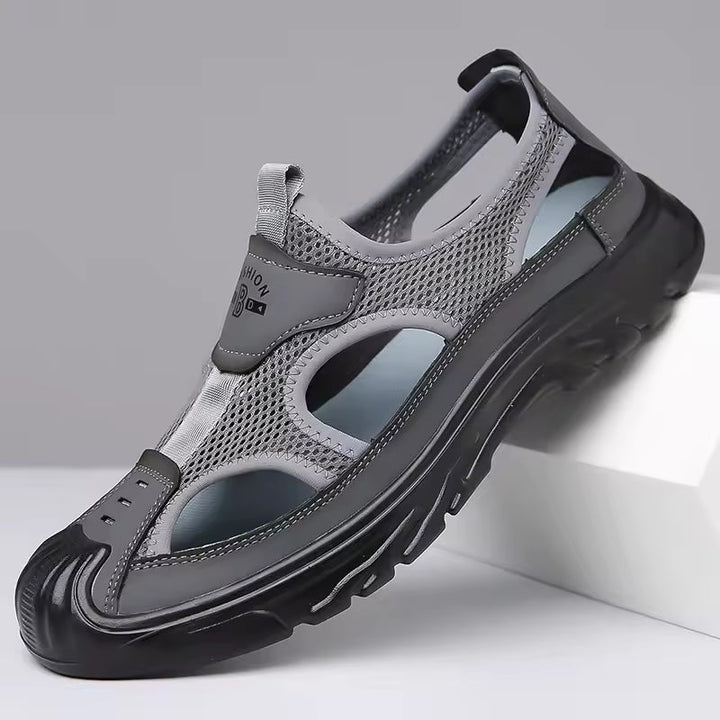 Stylish men's closed toe slip-on sandals, offering foot protection and versatile comfort for daily casual wear.
