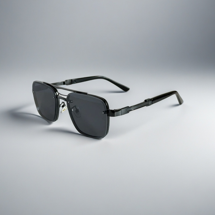 Modern squared frame unisex sunglasses with sophisticated gradient lenses & gold frame. Stylish fashion eyewear.
