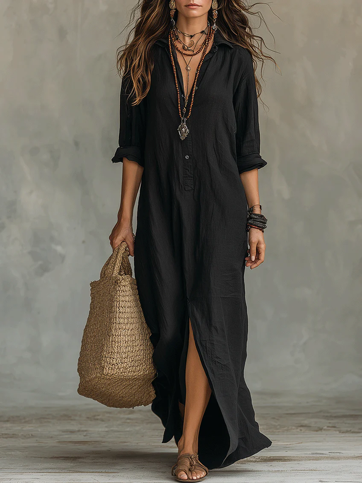 Elegant women's black maxi dress, flattering silhouette for any occasion. Comfortable and stylish long dress.