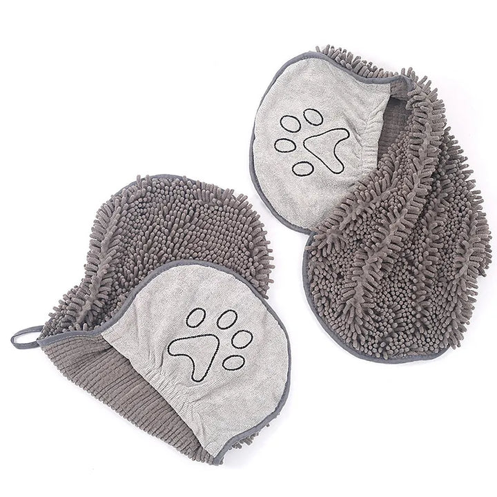 Practical absorbent dog drying glove, perfect for quick pet care, grooming, and removing excess water.