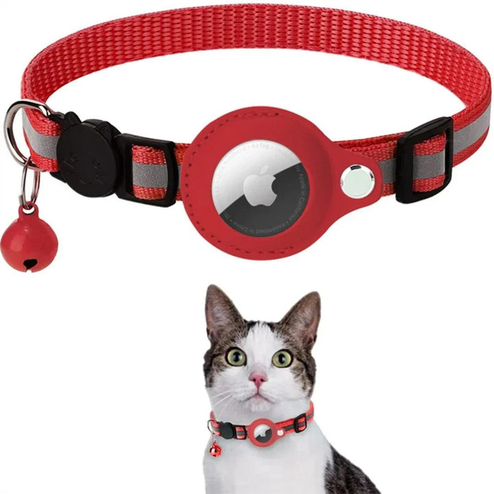 Comfortable & adjustable cat collar with safety release, ideal for adventurous felines.