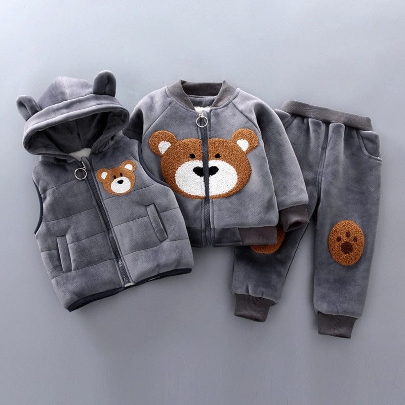 Stylish bear outfit set for toddlers & infants. Adorable children's clothing for winter fashion.