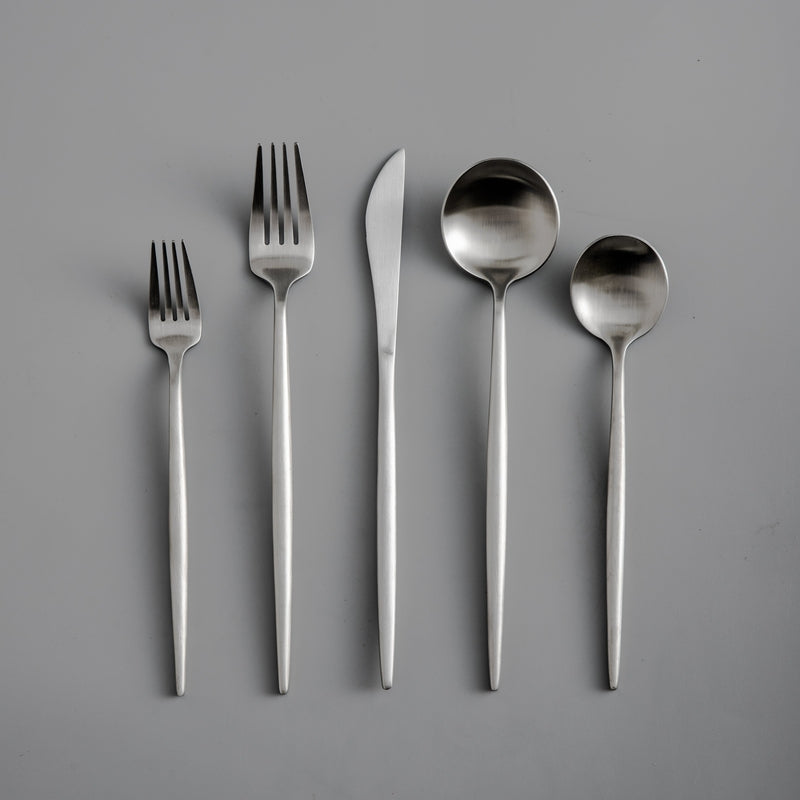 Experience modern dining with the Aurora Flatware Set, a blend of style and function.