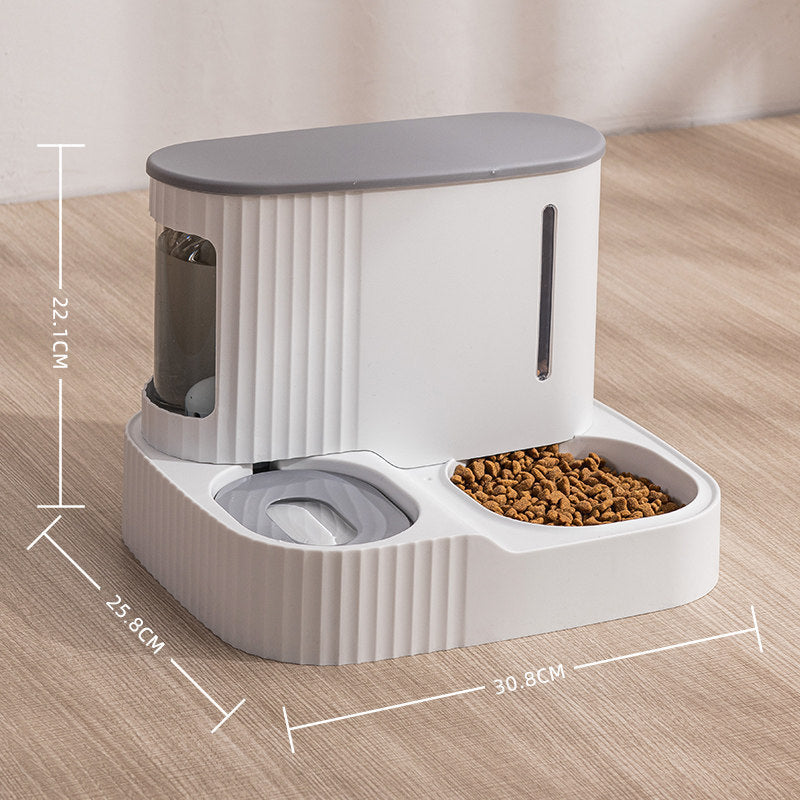 Pet automatic waterer & food dispenser provides constant hydration & food for cats. Essential modern pet supplies.