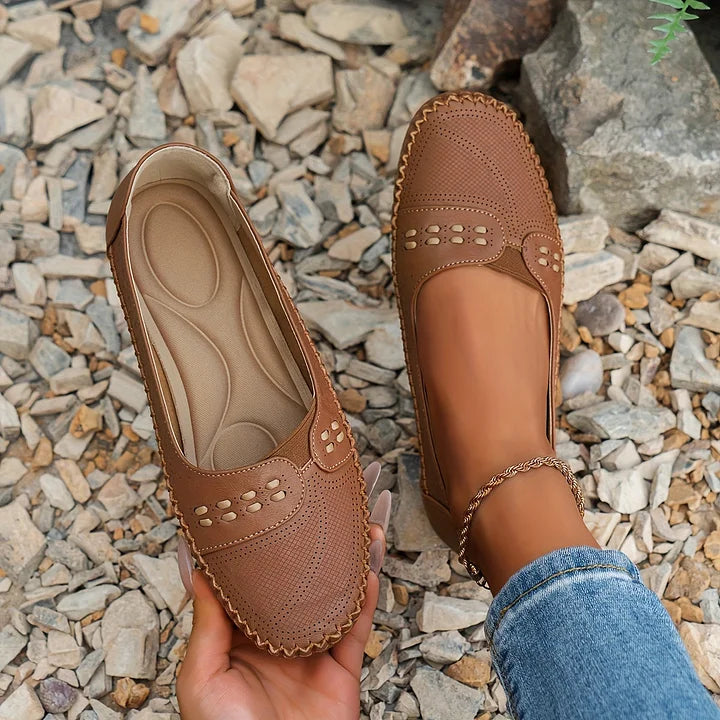Light pink women's slip-on orthopedic shoes, perfect for casual wear and daily comfort