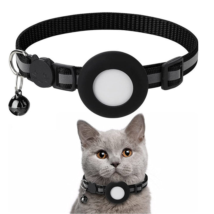 Adjustable AirTag cat collar, perfect fit for kittens & adult cats, ensures secure & comfortable wear for tracking.