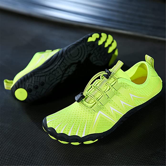 Comfortable black men's barefoot shoes, wide fit, flexible sole, natural feel.