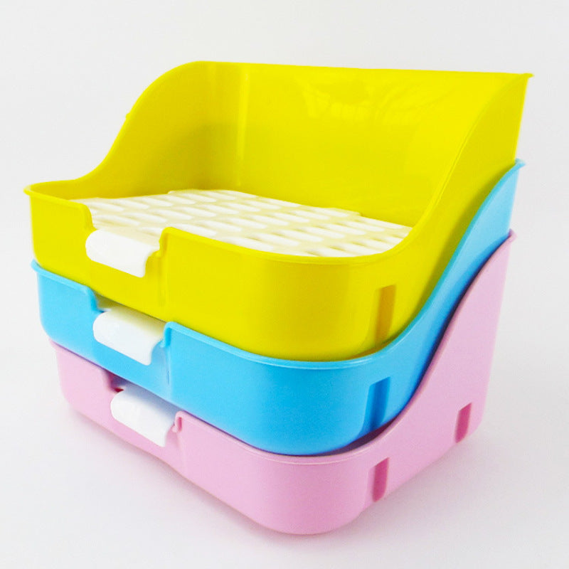 Pet's Ventilated Litter Tray in blue plastic. Designed for easy cleaning, optimal cat hygiene & odor-free freshness.