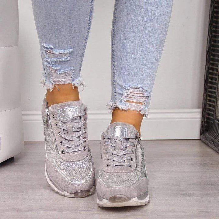 Breathable women's orthopedic shoes, wide toe box ensures bunion relief and casual style.