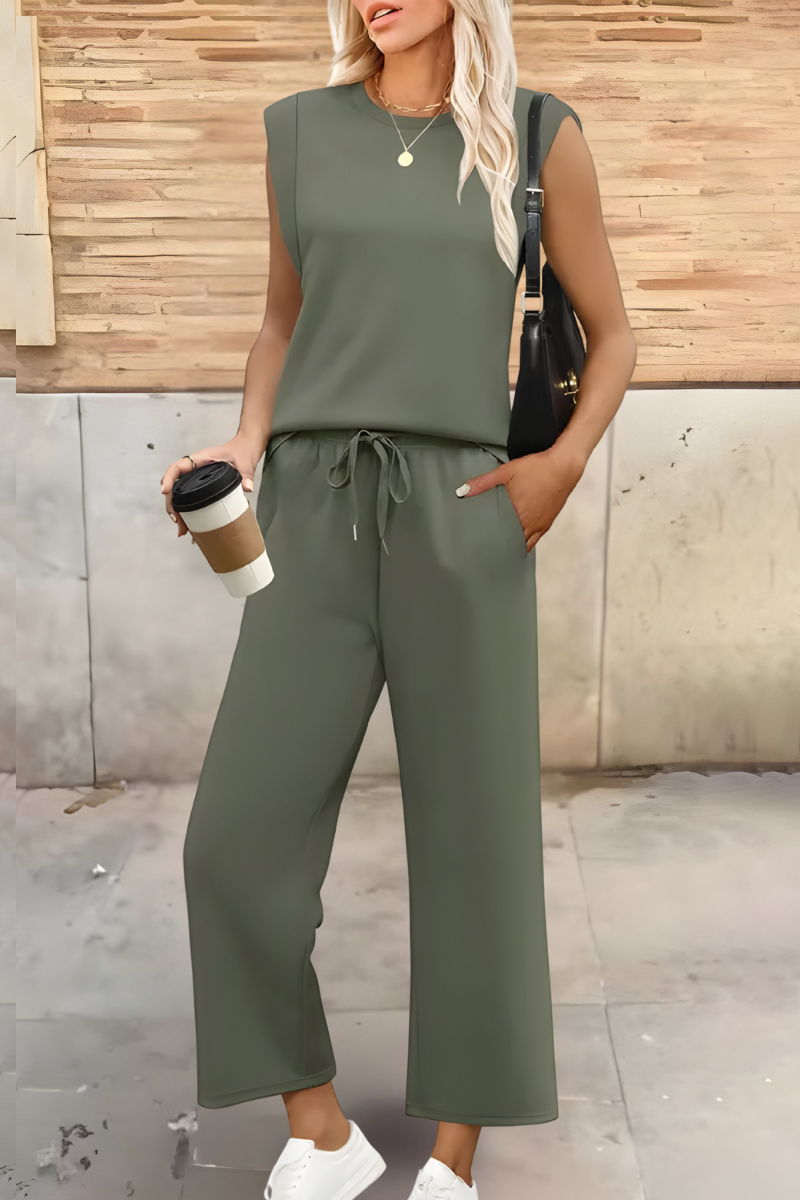 Women's comfortable summer loungewear set, featuring a soft, breathable fabric for ultimate relaxation.