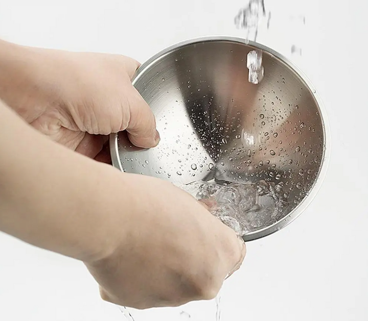 Raised double stainless steel cat bowls, perfect for food and water, hygienic & dishwasher safe.