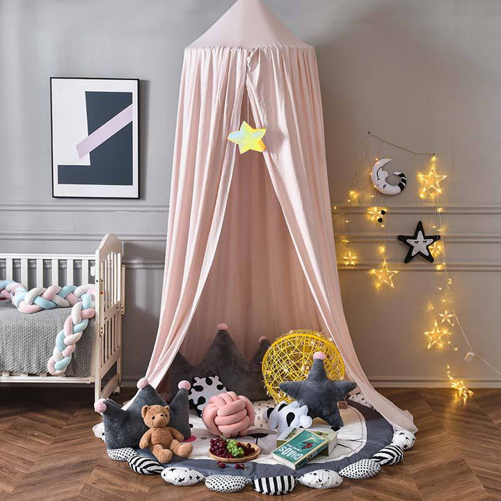 Imaginative play area & peaceful sleep zone created by this children's blackout bed canopy.