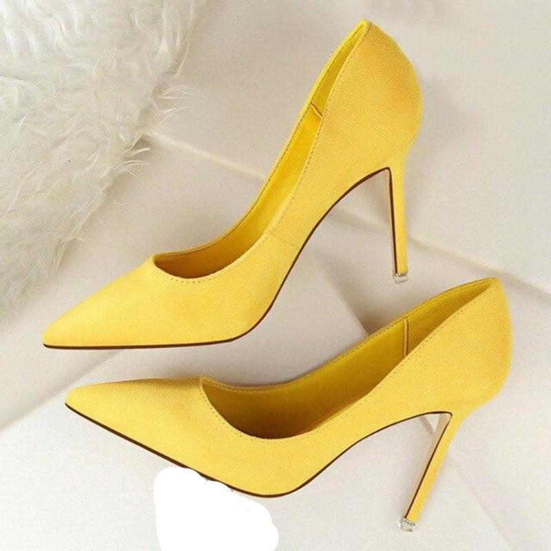 Classic black high heel pumps for women, perfect for elegant evening wear.