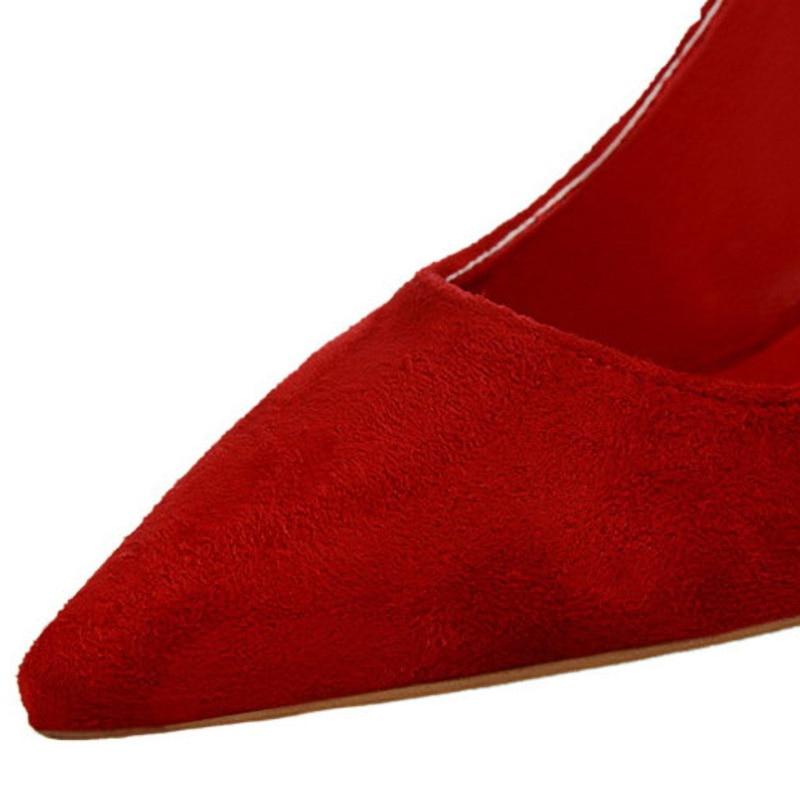 Classic high heel pumps for women, versatile and elegant for any occasion.