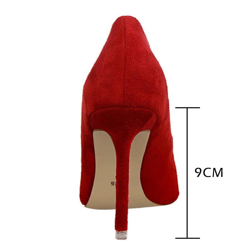 Women's elegant black pumps, stiletto high heels for a sophisticated look.
