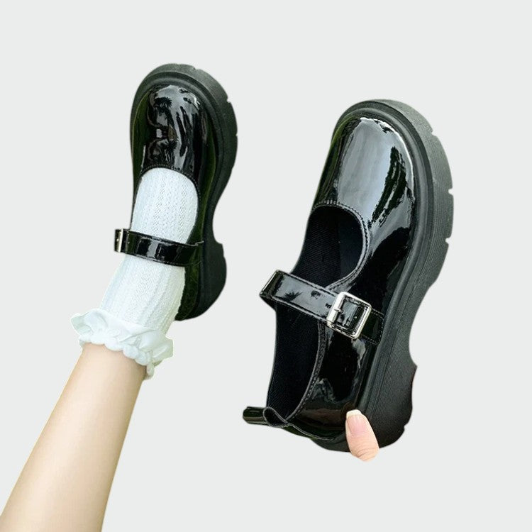Elegant women's Mary Jane shoes featuring a comfortable design and a secure, adjustable strap