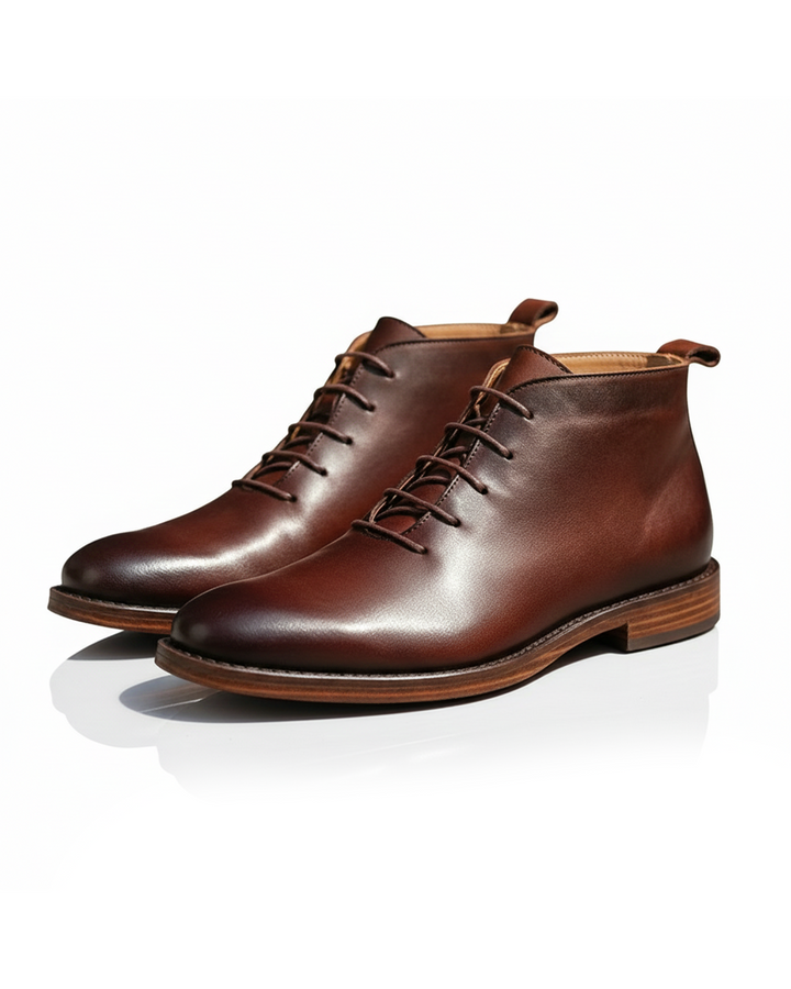 Classic men's ankle boots with secure lace-up design, perfect for stylish everyday wear.