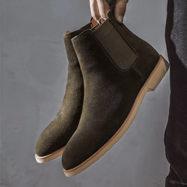 Everyday men's classic Chelsea boots, providing comfort & effortless style for casual footwear.