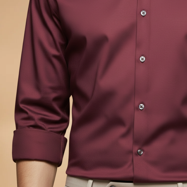 Casual top men's collared shirt, classic long sleeve button-down, perfect for everyday mens fashion.
