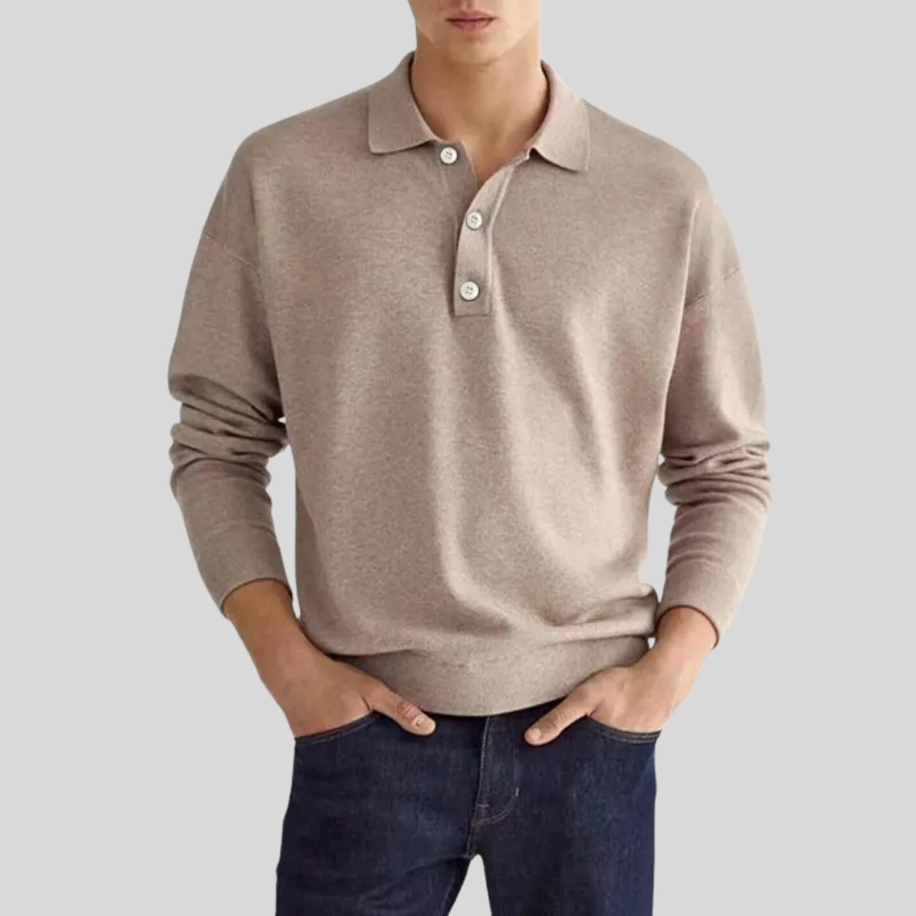 Classic men's short sleeve polo shirt in a versatile color, perfect for smart casual and everyday wear. Comfortable menswear.