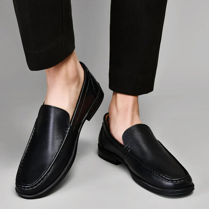 Easy slip-on men's loafers, comfortable footwear for quick style & versatile men's fashion.