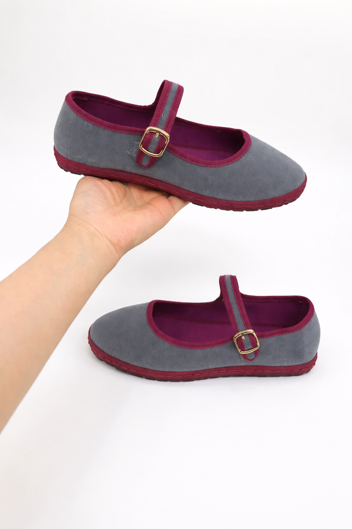 Stylish women's round toe Mary Jane shoes, classic buckle strap for elegant, comfortable wear.
