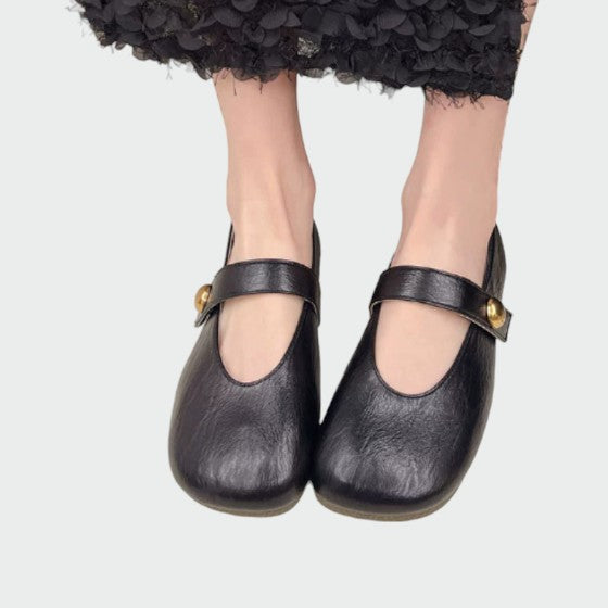 Classic women's round-toe Mary Jane shoes with button strap & comfortable block heel