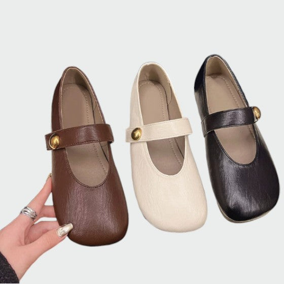Stylish women's black Mary Jane shoes, round toe, button strap, low block heel