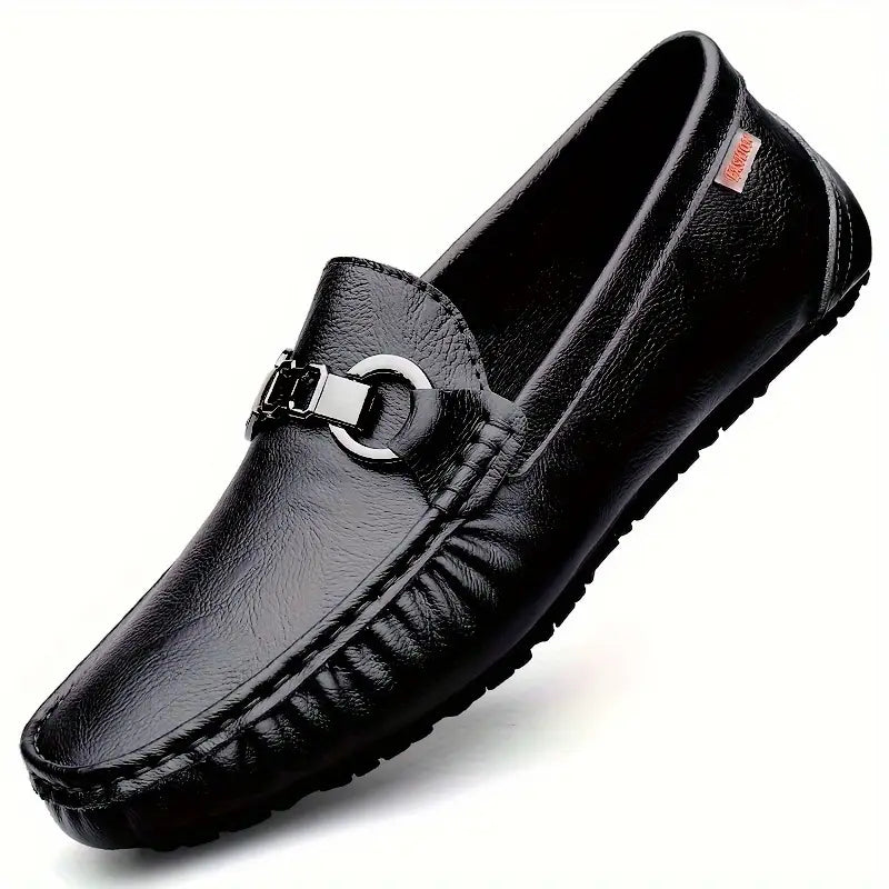 Stylish men's loafers with easy slip-on design, ideal for smart casual outfits and all-day comfort in spring/summer.