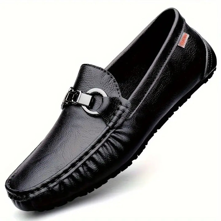 Stylish men's loafers with easy slip-on design, ideal for smart casual outfits and all-day comfort in spring/summer.