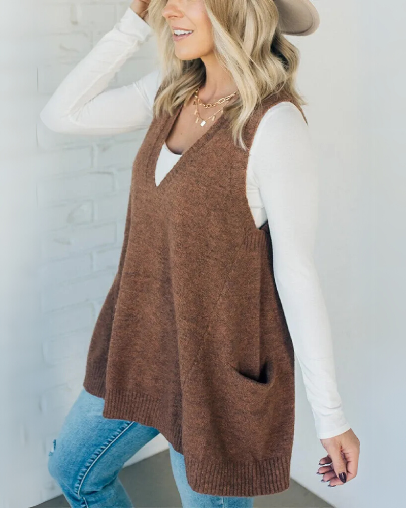 Soft women's knit vest, comfortable sleeveless jacket with functional pockets