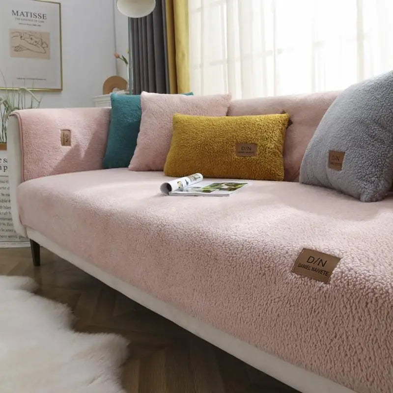 Easy-care washable sherpa fleece sofa cover. Waterproof & non-slip, this furniture protector is ideal for busy homes & pets.