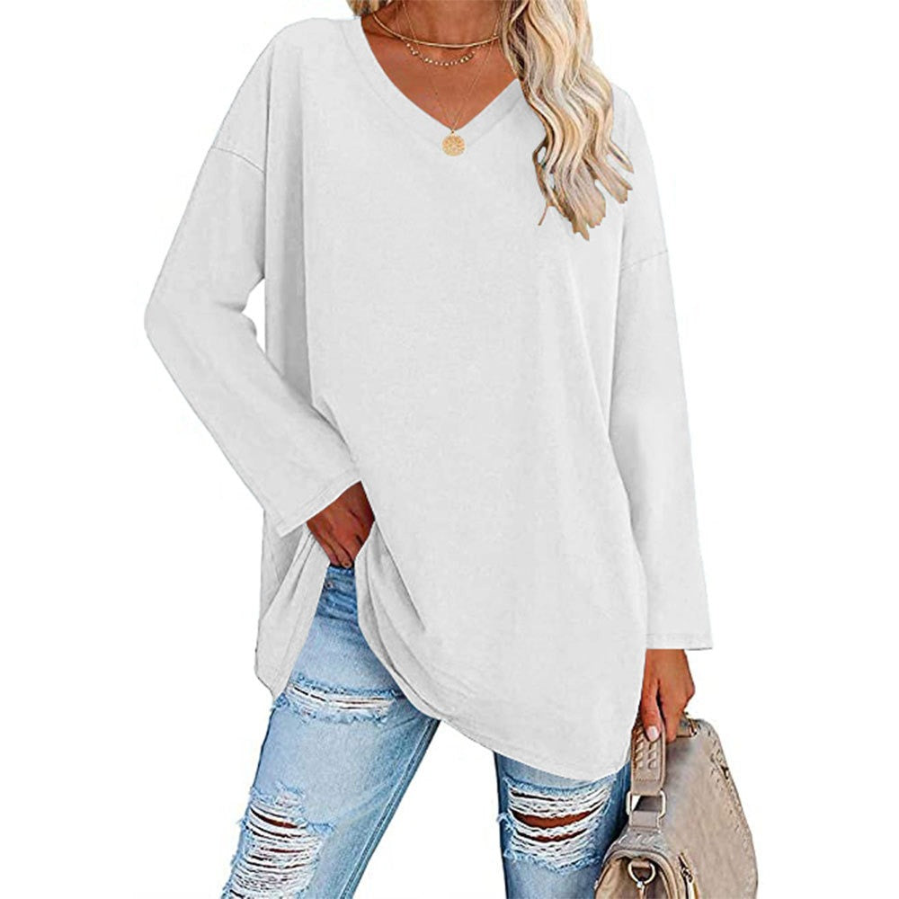 Warm women's oversized sweater, perfect for cozy winter comfort & casual style.