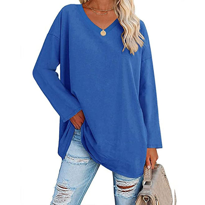 Long-sleeve women's oversized pullover, a comfy and stylish choice for winter fashion.