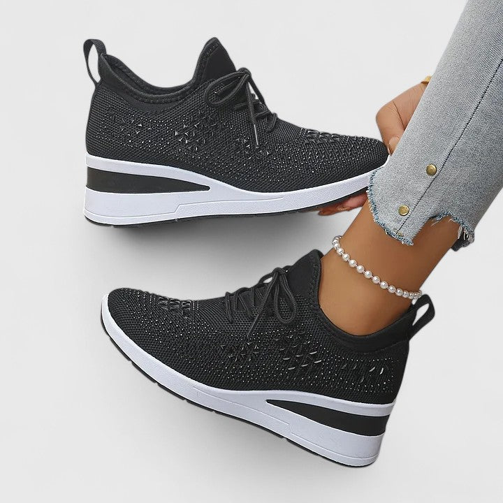 Durable women's orthopedic footwear, perfect for walking and everyday wear, offering arch and posture support.